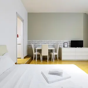 Cadorna , Milán Italia